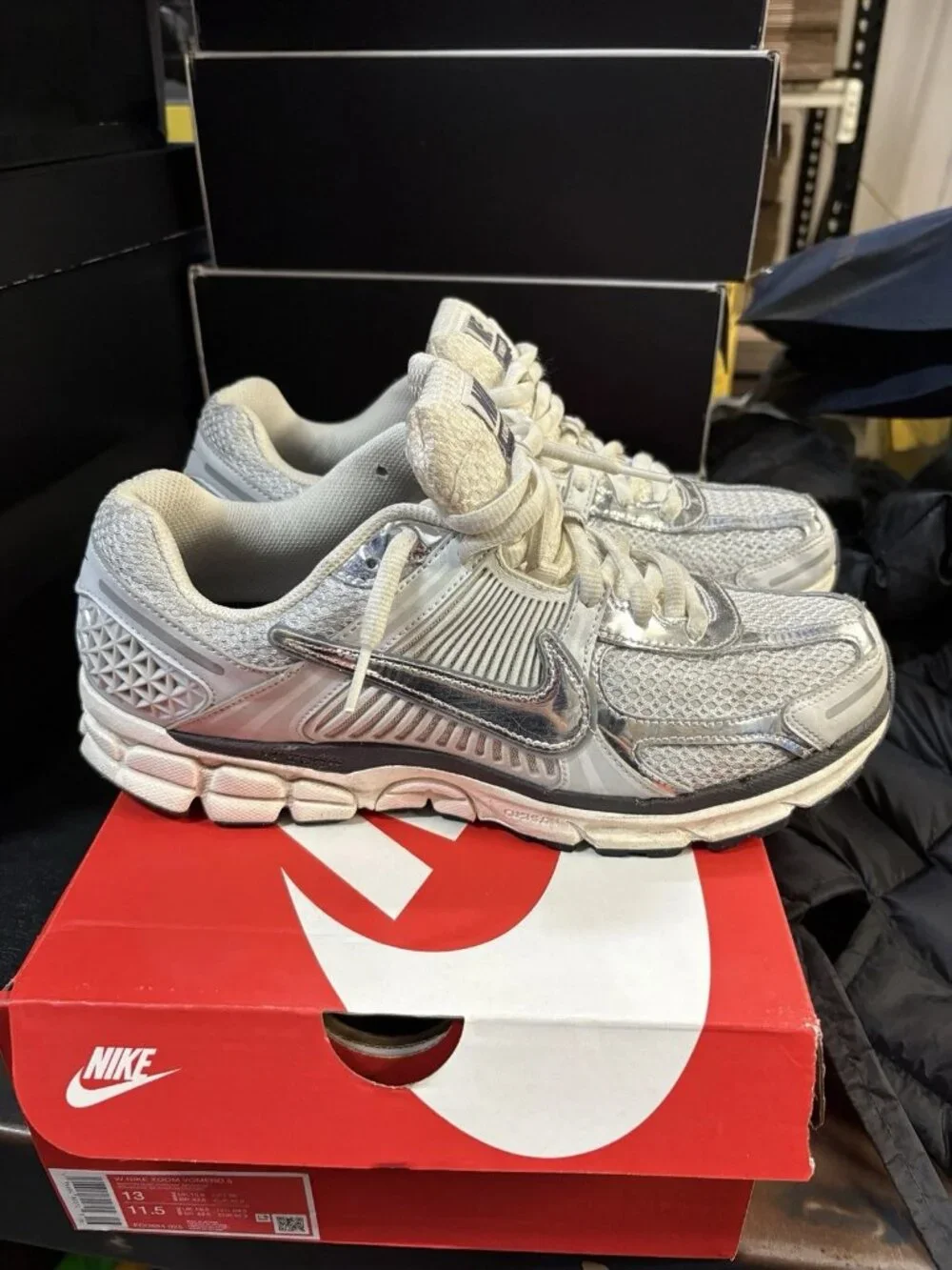 WORN Wmns Nike Zoom Come to 5 Photon Dust FD0884-025 Size 13w/11.5m WITH BOX